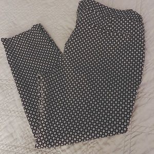 Old Navy Pixie Mid-Rise pants. Size 16